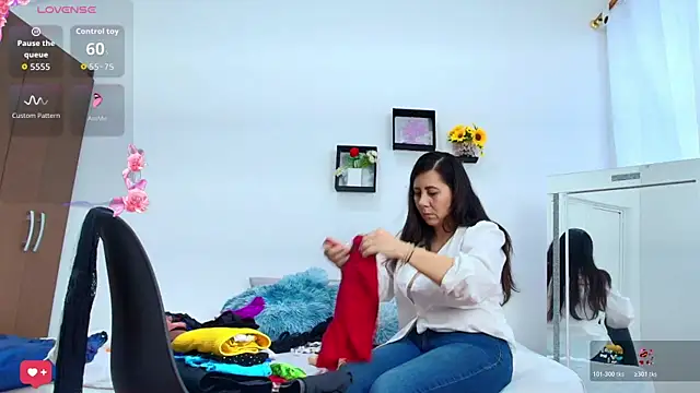 Sophie Tyler online show from 07/31/26, 02:05