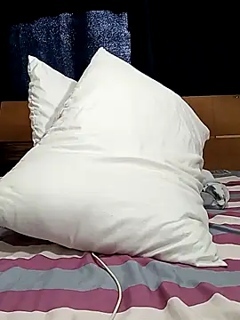 Snapshot of baby_22cm chatting on 03/11/26, 01:06 baby 22cm online show from 03/11/26, 01:06