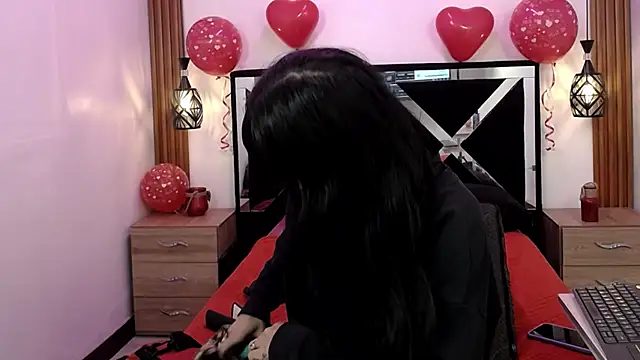 Snapshot of FRANCESCA_LOVE_ chatting on 02/18/26, 12:01 FRANCESCA LOVE online show from 02/18/26, 12:01
