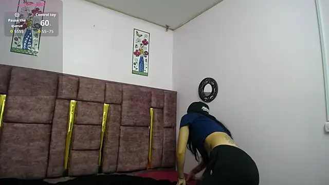 Snapshot of FRANCESCA_LOVE_ chatting on 04/12/26, 03:00 FRANCESCA LOVE online show from 04/12/26, 03:00