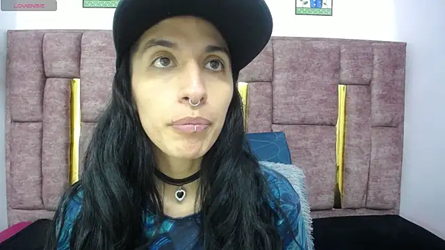Snapshot of FRANCESCA_LOVE_ chatting on 04/24/26, 04:04 FRANCESCA LOVE online show from 04/24/26, 04:04