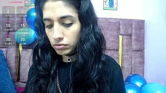 Snapshot of FRANCESCA_LOVE_ chatting on 04/28/26, 12:32 FRANCESCA LOVE online show from 04/28/26, 12:32