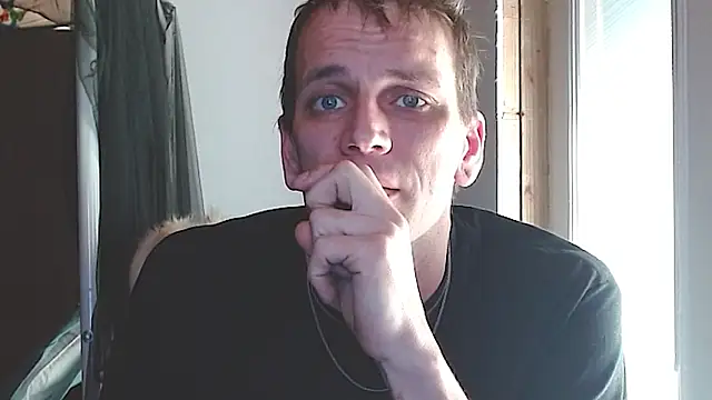 Snapshot of cguffey2284 chatting on 04/05/26, 10:40 cguffey2284 online show from 04/05/26, 10:40