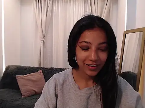 Snapshot of Scarleet_miaa chatting on 05/14/26, 11:00 Scarleet miaa online show from 05/14/26, 11:00