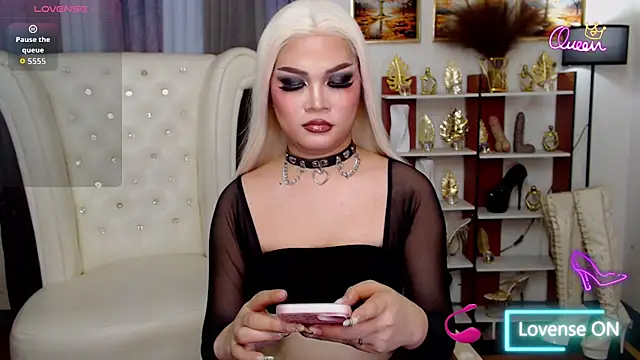 Snapshot of PrettyCockAthena chatting on 08/03/26, 12:10 PrettyCockAthena online show from 08/03/26, 12:10