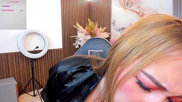 LUNAKITTY TAY online show from 07/08/26, 11:37