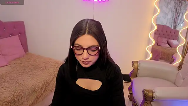 Snapshot of MAHYRA_TAY chatting on 03/04/26, 07:09 MAHYRA TAY online show from 03/04/26, 07:09