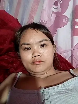 Snapshot of Luminana chatting on 04/09/26, 11:26 Luminana online show from 04/09/26, 11:26
