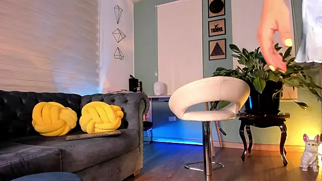 Elle Lane online show from 07/02/26, 03:23