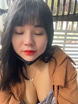Snapshot of Lewd_couple chatting on 05/17/26, 03:04 Lewd couple online show from 05/17/26, 03:04