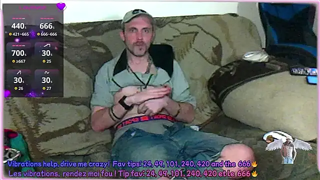 Snapshot of SwatRocShy chatting on 03/19/26, 07:12 SwatRocShy online show from 03/19/26, 07:12