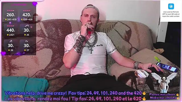Snapshot of SwatRocShy chatting on 05/14/26, 05:25 SwatRocShy online show from 05/14/26, 05:25