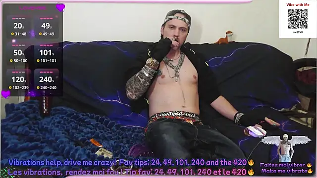 Snapshot of SwatRocShy chatting on 06/08/26, 05:08 SwatRocShy online show from 06/08/26, 05:08