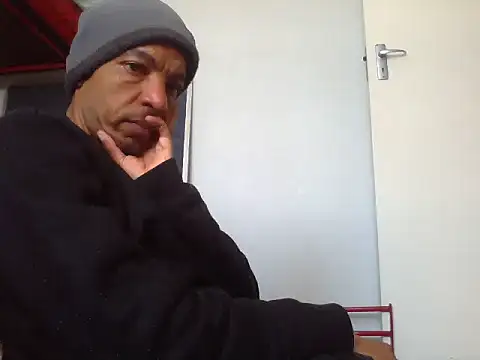 Snapshot of lavelle26 chatting on 05/16/26, 10:47 lavelle26 online show from 05/16/26, 10:47