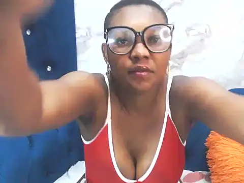 Snapshot of CrystalMelaninXX chatting on 03/22/26, 03:48 CrystalMelaninXX online show from 03/22/26, 03:48