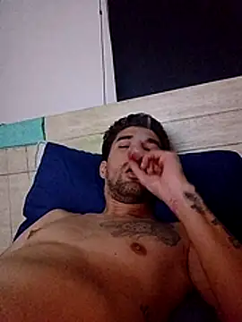 Snapshot of Camilo696903 chatting on 06/30/26, 09:32 Camilo696903 online show from 06/30/26, 09:32
