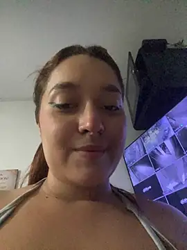 Snapshot of Emily_Harpeer chatting on 03/08/26, 11:30 Emily Harpeer online show from 03/08/26, 11:30