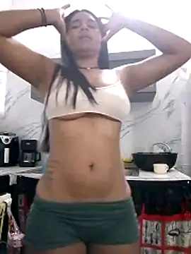 Snapshot of Zoe_Renata chatting on 03/06/26, 09:06 Zoe Renata online show from 03/06/26, 09:06