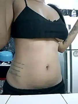 Snapshot of Zoe_Renata chatting on 04/18/26, 10:19 Zoe Renata online show from 04/18/26, 10:19