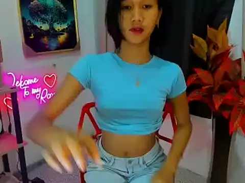 littlemikay online show from 02/18/26, 06:31