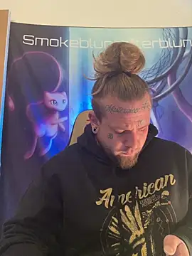 Snapshot of Smokebluntafterblunt chatting on 03/12/26, 02:45 Smokebluntafterblunt online show from 03/12/26, 02:45