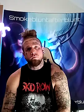 Snapshot of Smokebluntafterblunt chatting on 03/13/26, 02:56 Smokebluntafterblunt online show from 03/13/26, 02:56
