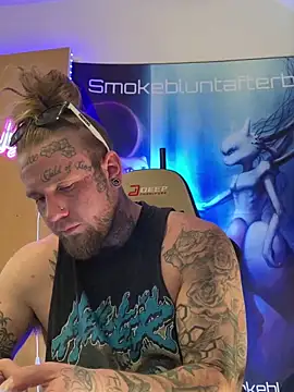Snapshot of Smokebluntafterblunt chatting on 03/26/26, 04:34 Smokebluntafterblunt online show from 03/26/26, 04:34