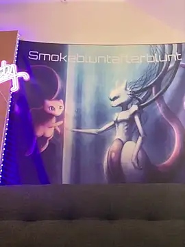 Snapshot of Smokebluntafterblunt chatting on 04/16/26, 12:06 Smokebluntafterblunt online show from 04/16/26, 12:06