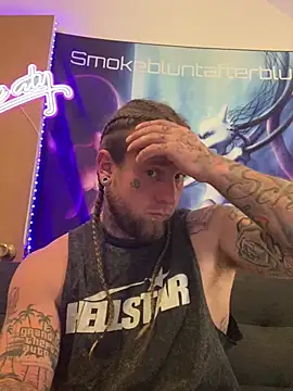 Snapshot of Smokebluntafterblunt chatting on 04/24/26, 03:09 Smokebluntafterblunt online show from 04/24/26, 03:09