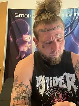 Snapshot of Smokebluntafterblunt chatting on 05/12/26, 11:29 Smokebluntafterblunt online show from 05/12/26, 11:29