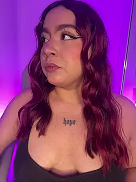 Snapshot of Wen_01 chatting on 04/08/26, 11:21 Wen 01 online show from 04/08/26, 11:21