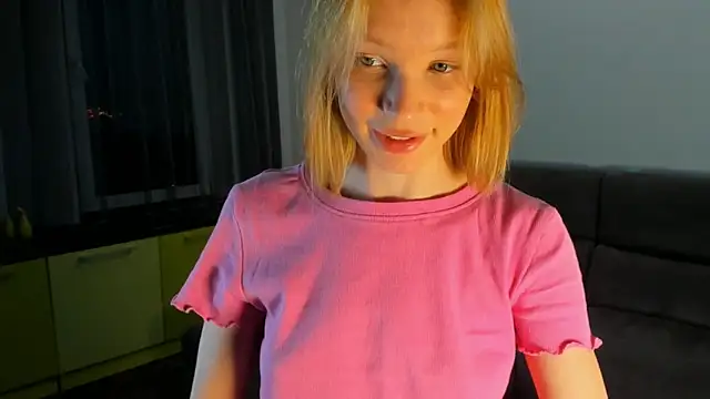 Kiracute18 online show from 05/29/26, 05:00