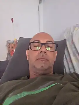 pareja47 online show from 07/18/26, 02:32