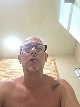 pareja47 online show from 07/31/26, 03:11