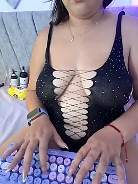 Wild lilhyy online show from 06/23/26, 12:41