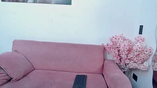 Snapshot of Kitty_f00x chatting on 04/29/26, 08:59 Kitty f00x online show from 04/29/26, 08:59