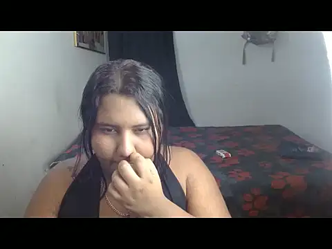Snapshot of naomyandpablot chatting on 04/22/26, 04:37 naomyandpablot online show from 04/22/26, 04:37