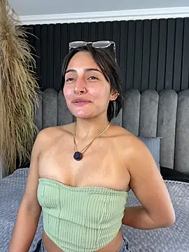 Snapshot of Nanda_vixen_ chatting on 04/15/26, 11:27 Nanda vixen online show from 04/15/26, 11:27