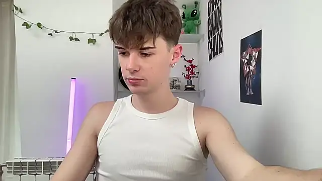 Snapshot of YourMilkyGuy chatting on 05/19/26, 12:00 YourMilkyGuy online show from 05/19/26, 12:00