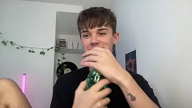 YourMilkyGuy online show from 07/29/26, 02:59