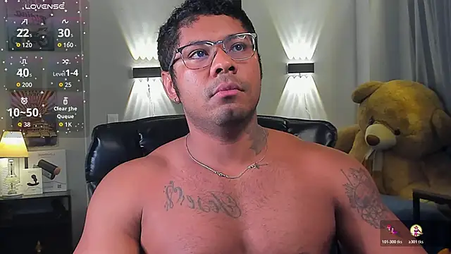 Snapshot of LEOHRDZ chatting on 02/17/26, 11:22 LEOHRDZ online show from 02/17/26, 11:22