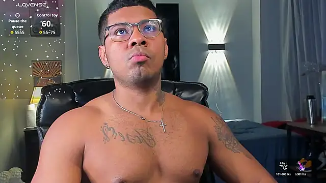 Snapshot of LEOHRDZ chatting on 03/19/26, 02:37 LEOHRDZ online show from 03/19/26, 02:37