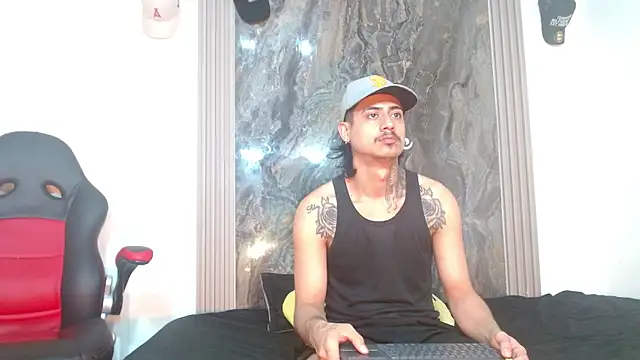 Snapshot of Damian-and-Camerum chatting on 04/22/26, 03:20 Damian-and-Camerum online show from 04/22/26, 03:20