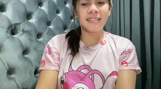 Mooree naba online show from 12/15/24, 12:06