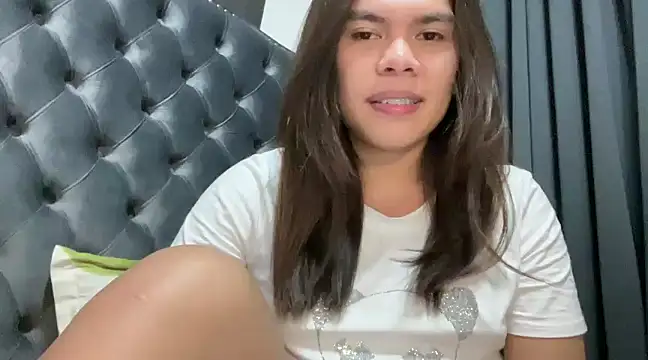 Mooree naba online show from 12/28/24, 12:24