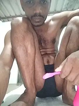 Snapshot of Daddyishere_19 chatting on 06/10/26, 02:01 Daddyishere 19 online show from 06/10/26, 02:01