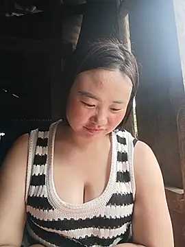 Snapshot of lisn-cute chatting on 05/22/26, 05:36 lisn-cute online show from 05/22/26, 05:36