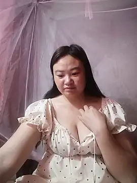 Snapshot of lisn-cute chatting on 05/22/26, 11:10 lisn-cute online show from 05/22/26, 11:10