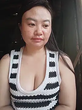 Snapshot of lisn-cute chatting on 05/27/26, 11:46 lisn-cute online show from 05/27/26, 11:46