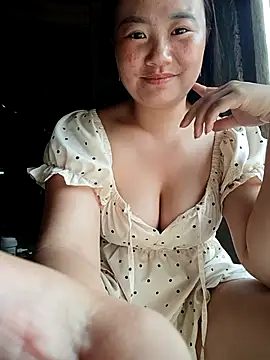 Snapshot of lisn-cute chatting on 06/08/26, 01:28 lisn-cute online show from 06/08/26, 01:28